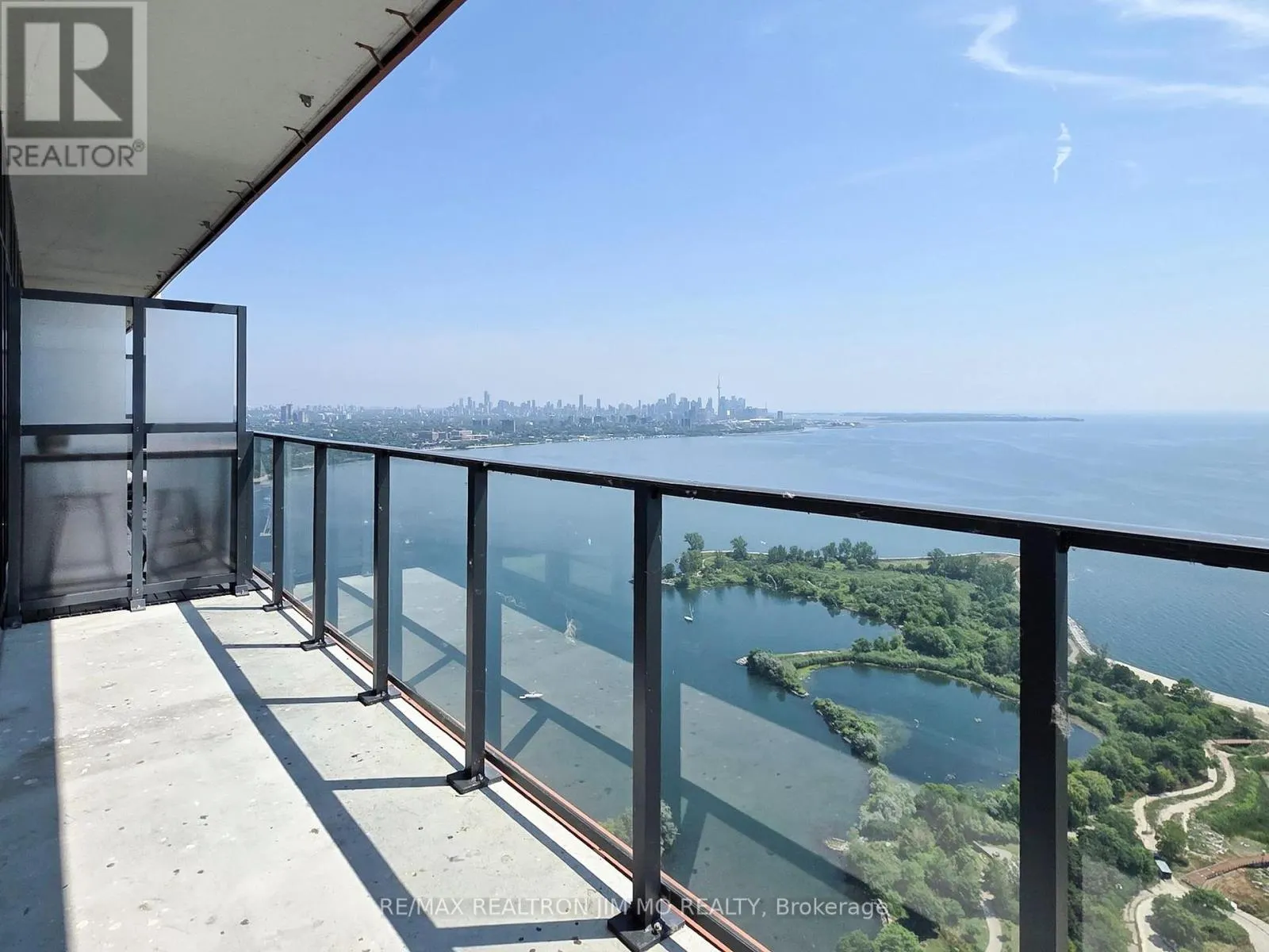 4607 - 20 SHORE BREEZE DRIVE