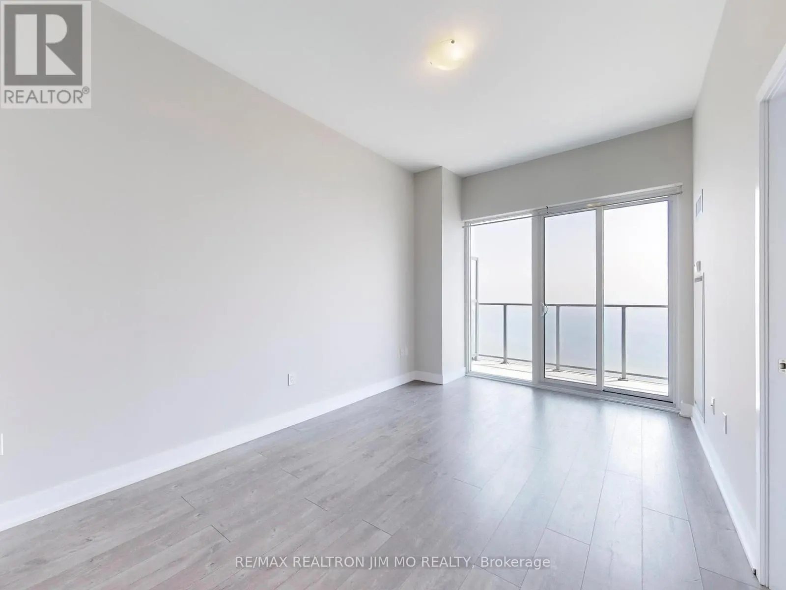 4607 - 20 SHORE BREEZE DRIVE