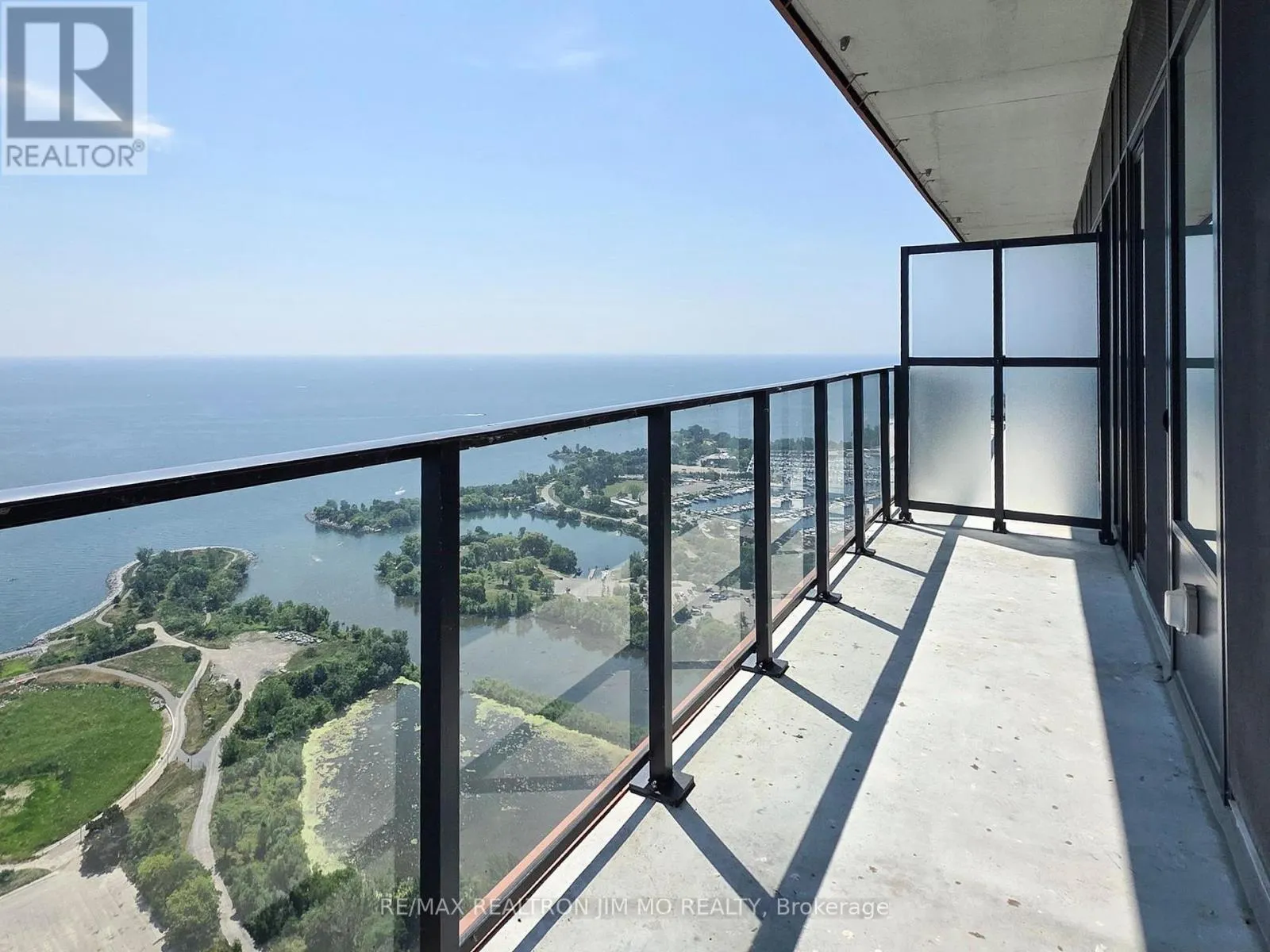 4607 - 20 SHORE BREEZE DRIVE