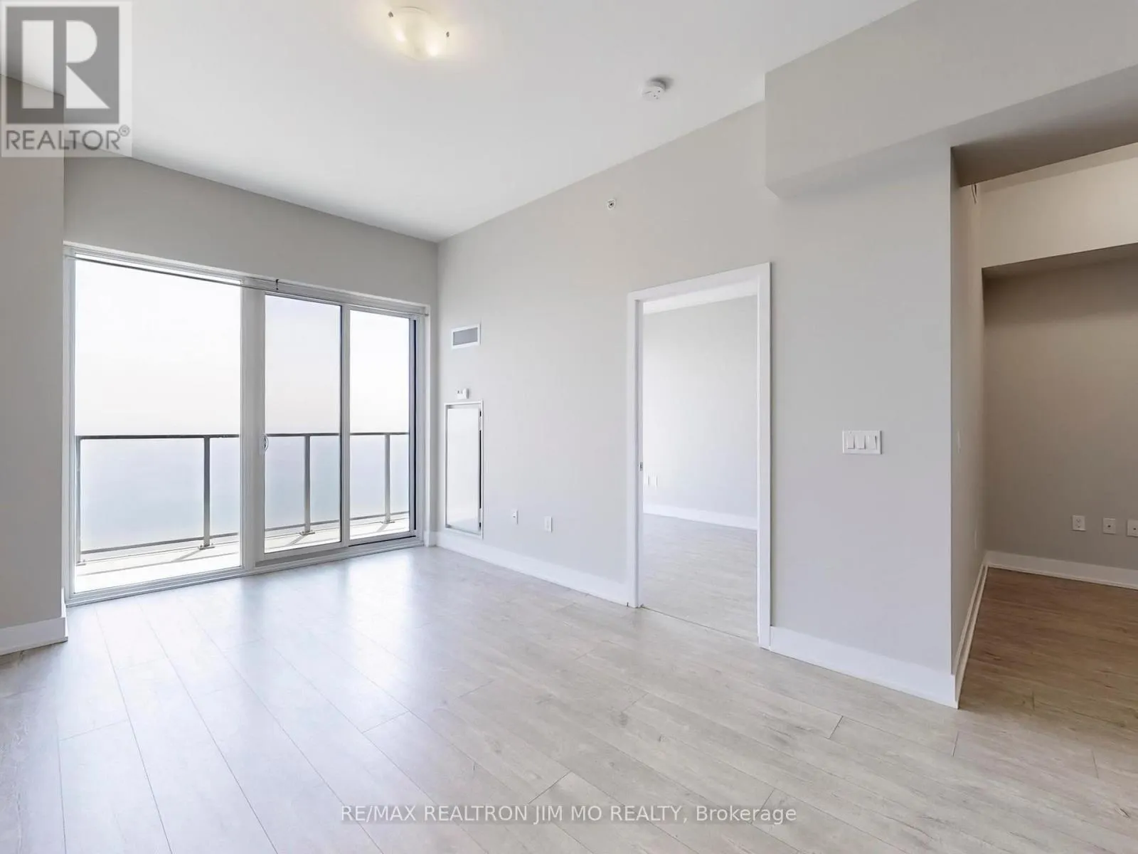 4607 - 20 SHORE BREEZE DRIVE