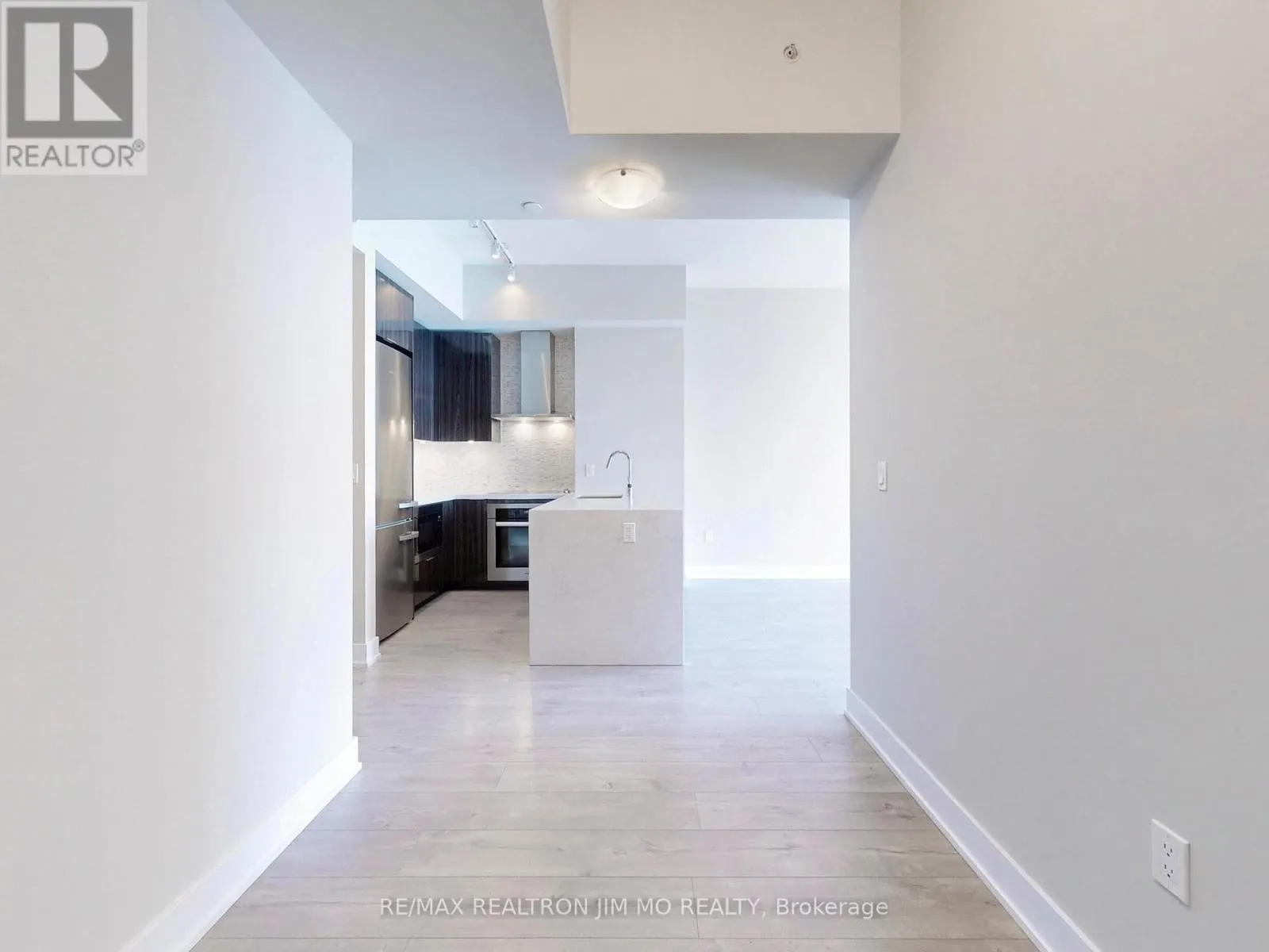 4607 - 20 SHORE BREEZE DRIVE