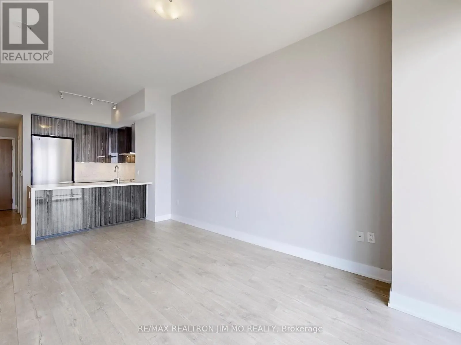4607 - 20 SHORE BREEZE DRIVE
