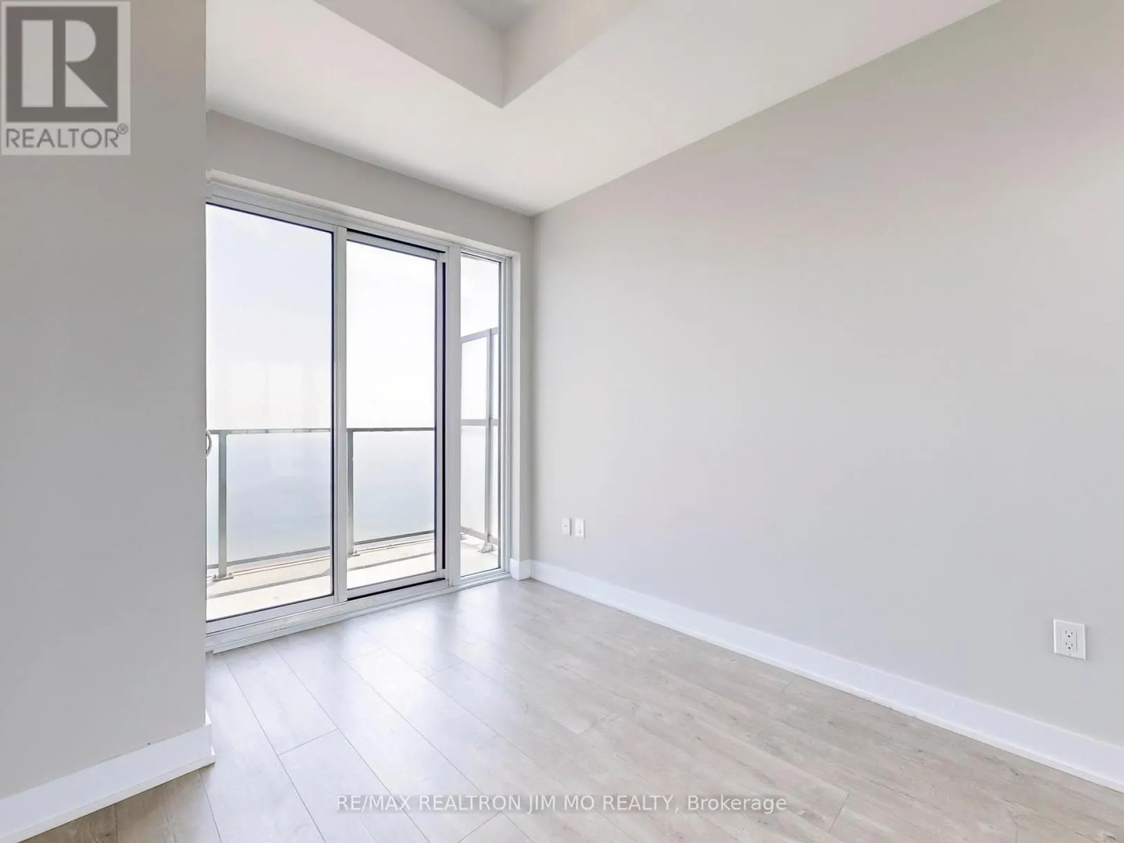 4607 - 20 SHORE BREEZE DRIVE