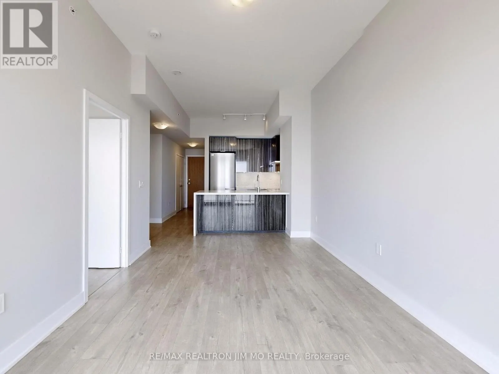 4607 - 20 SHORE BREEZE DRIVE