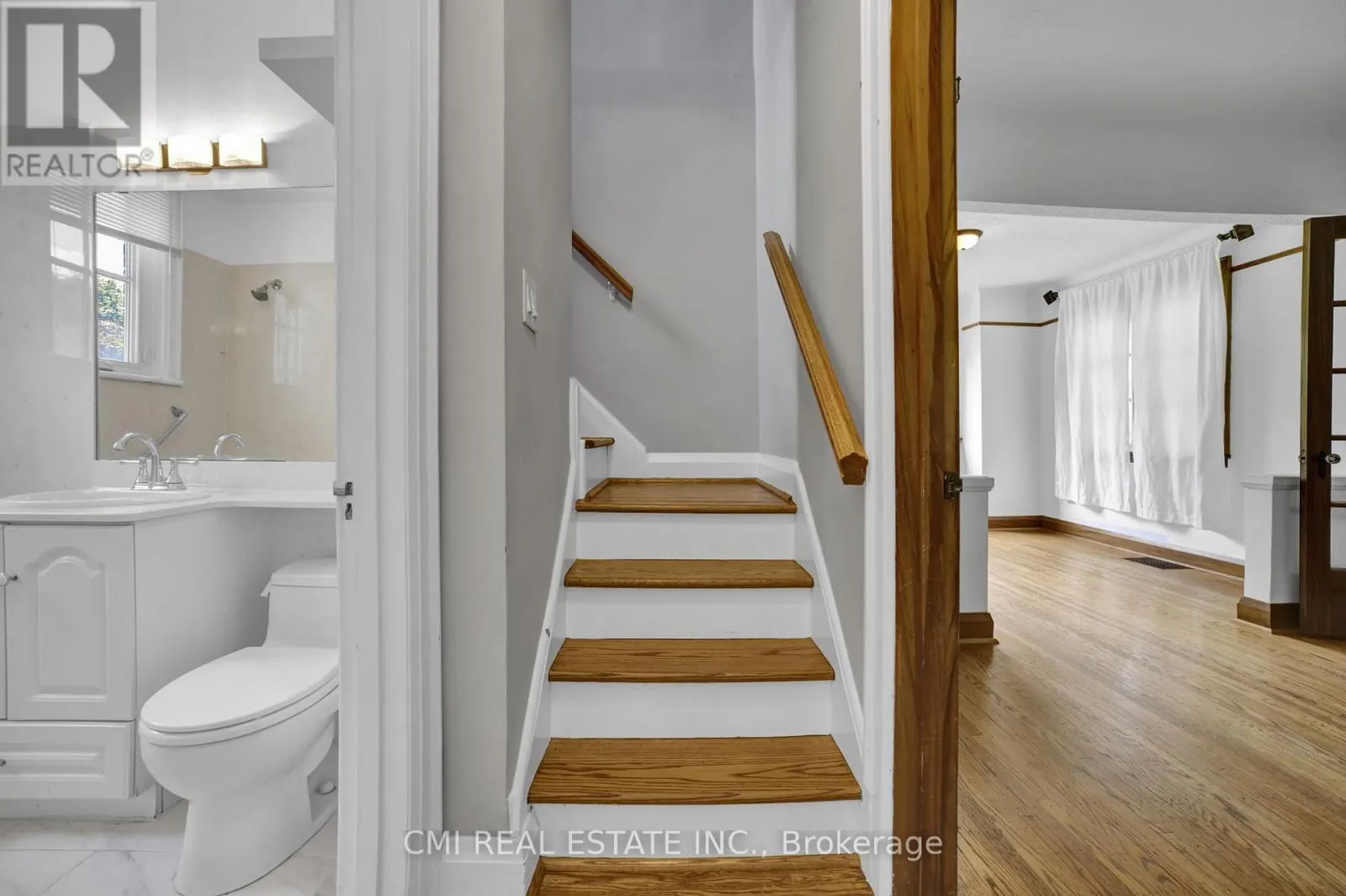 978 NORTH SHORE BOULEVARD W