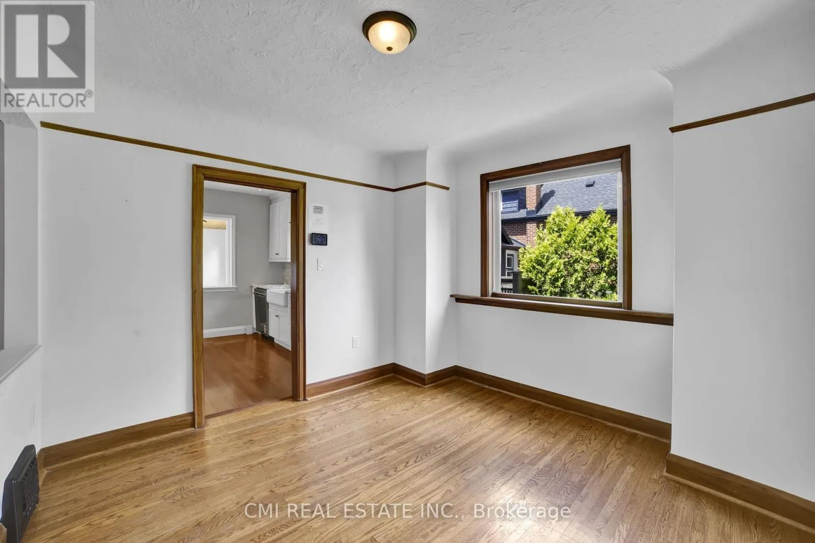 978 NORTH SHORE BOULEVARD W