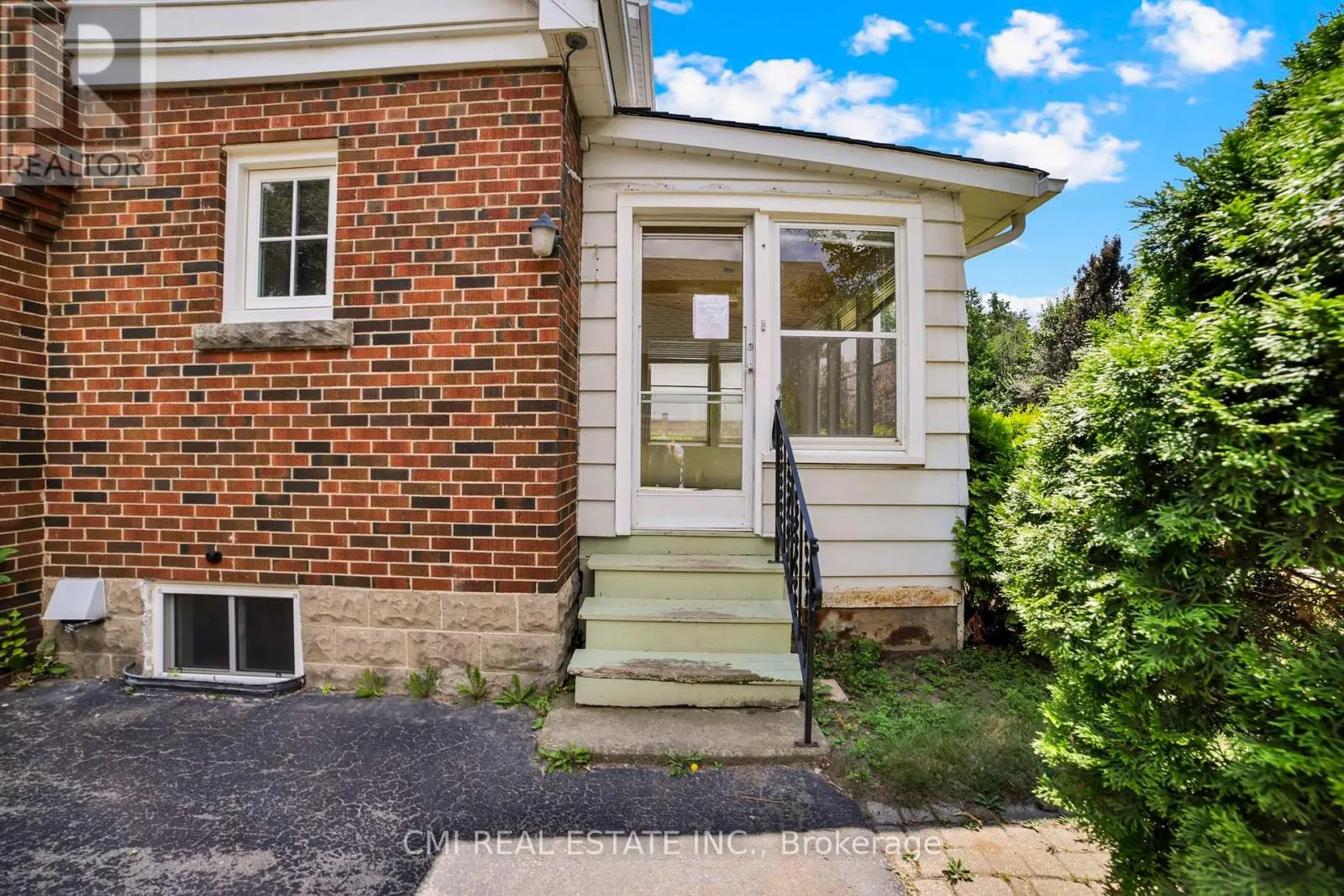 978 NORTH SHORE BOULEVARD W