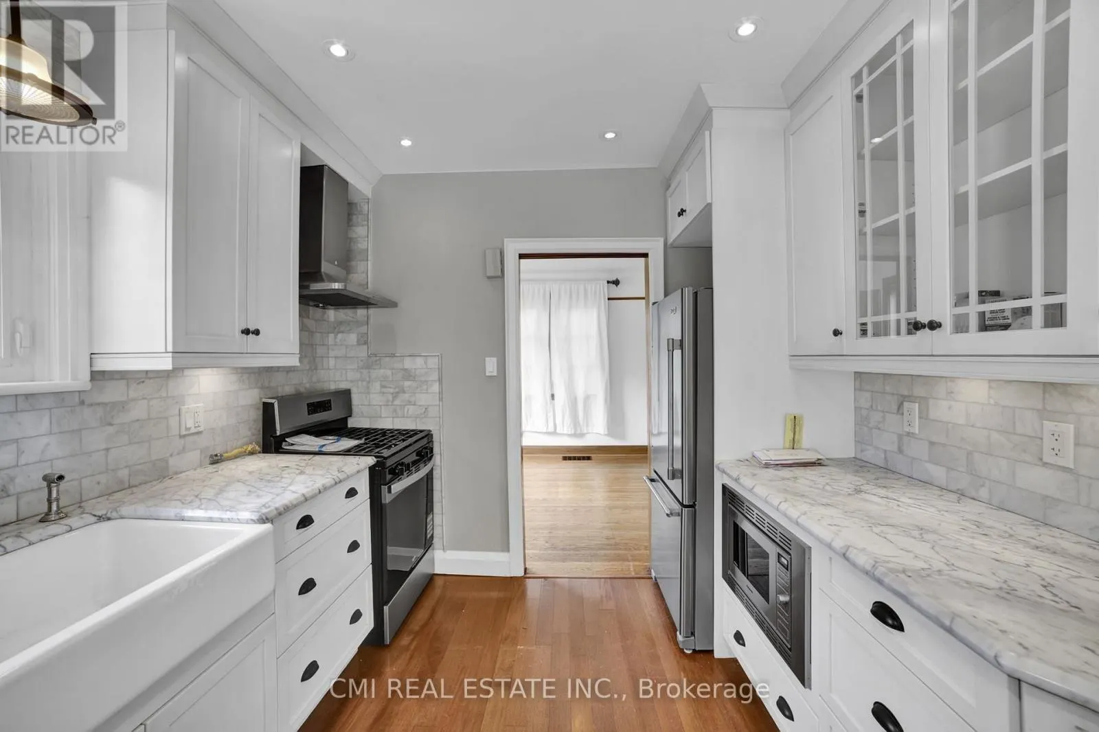 978 NORTH SHORE BOULEVARD W