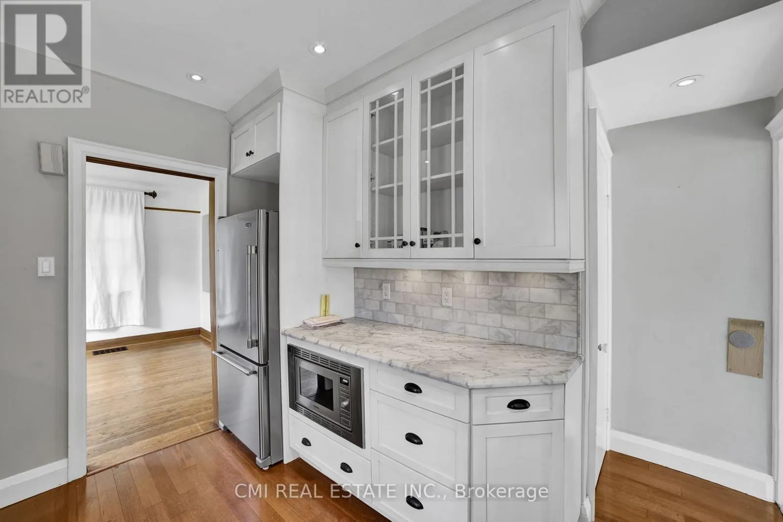 978 NORTH SHORE BOULEVARD W