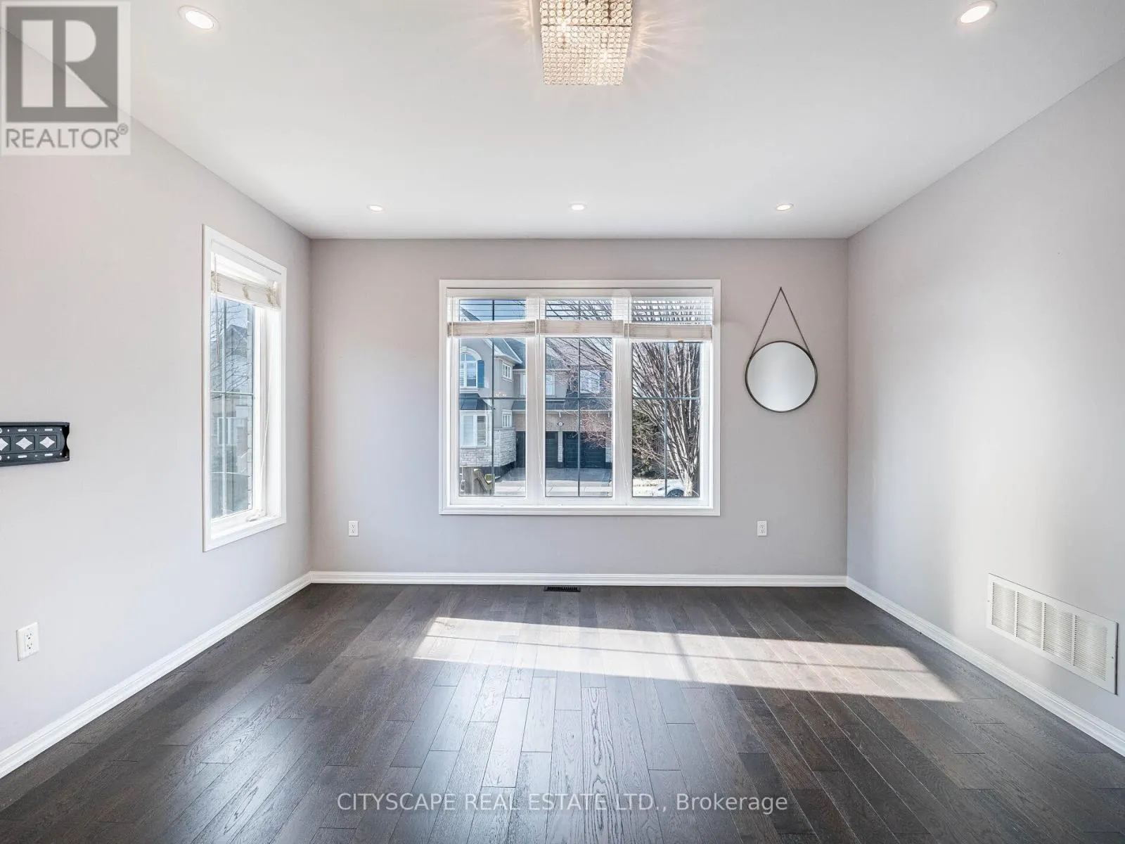 416 GOOCH CRESCENT