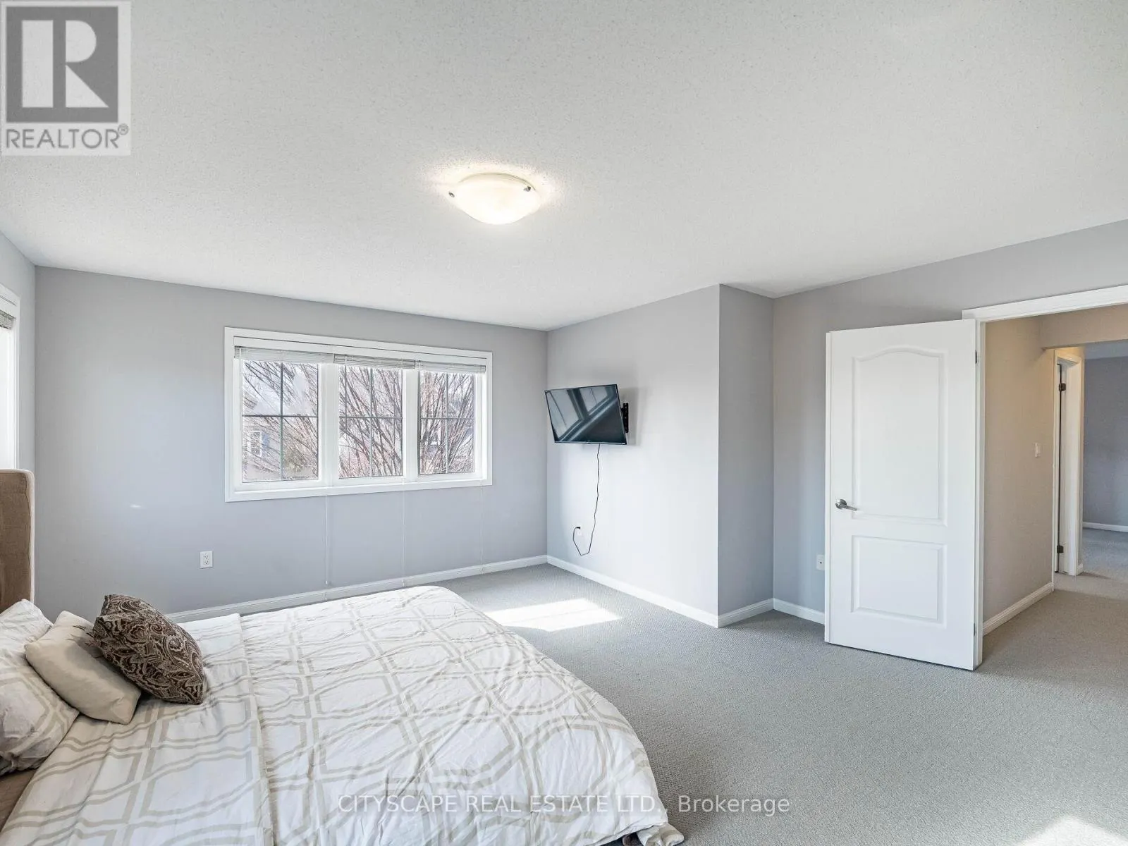 416 GOOCH CRESCENT