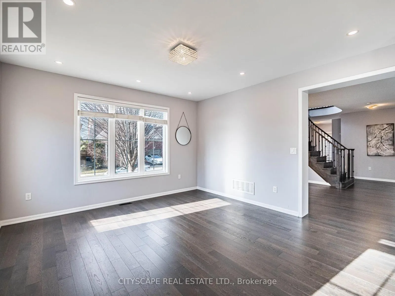 416 GOOCH CRESCENT