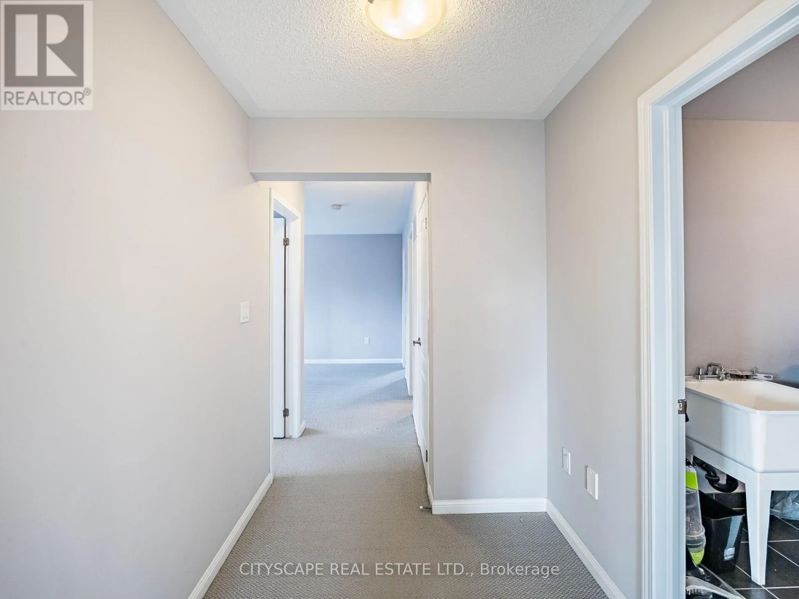 416 GOOCH CRESCENT