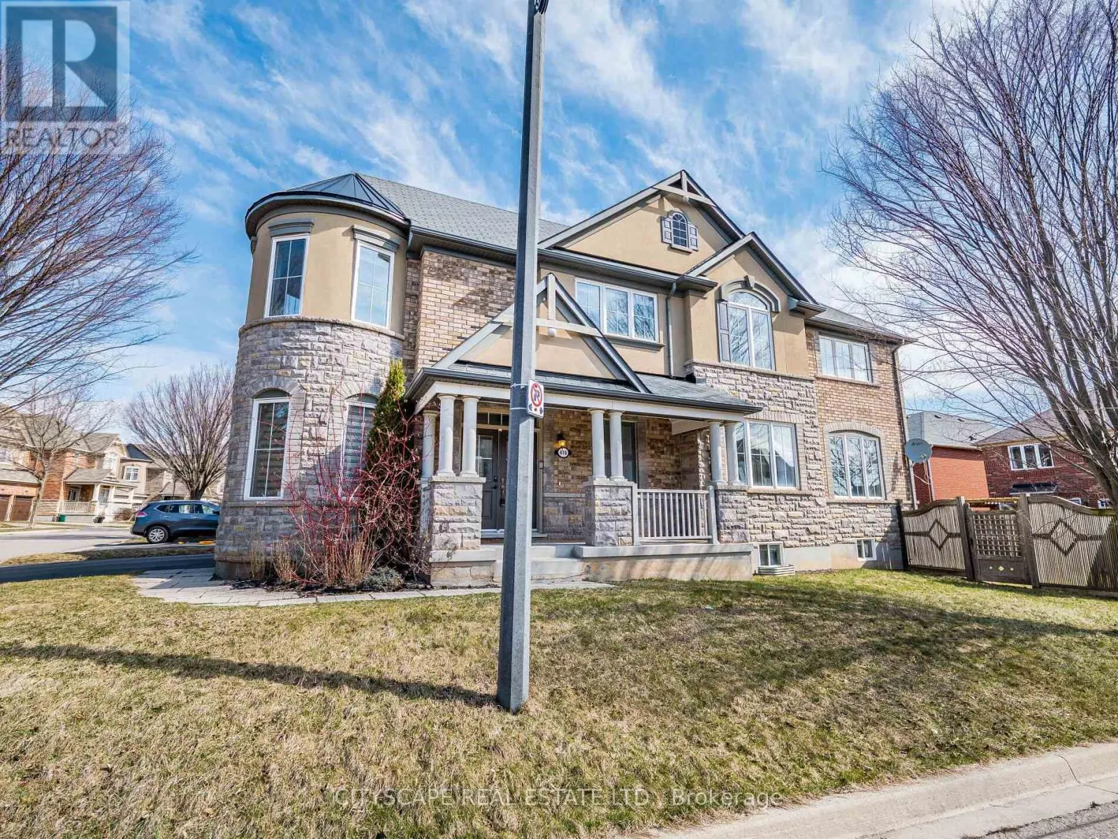 416 GOOCH CRESCENT