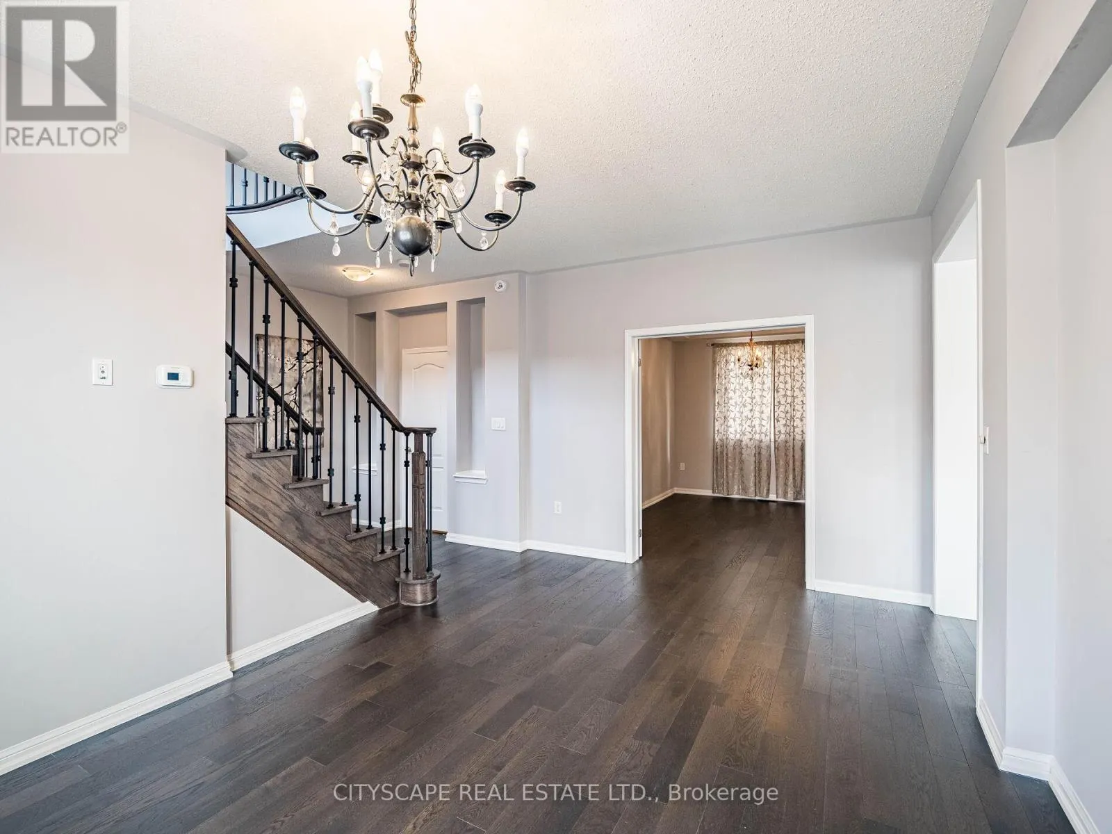 416 GOOCH CRESCENT