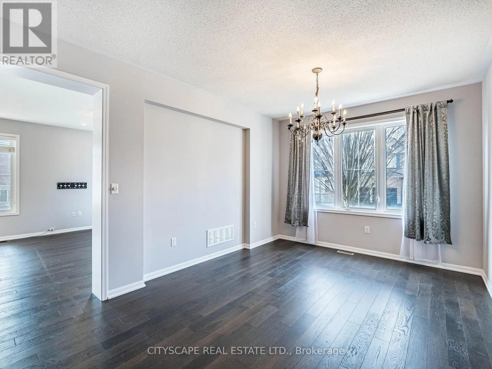 416 GOOCH CRESCENT