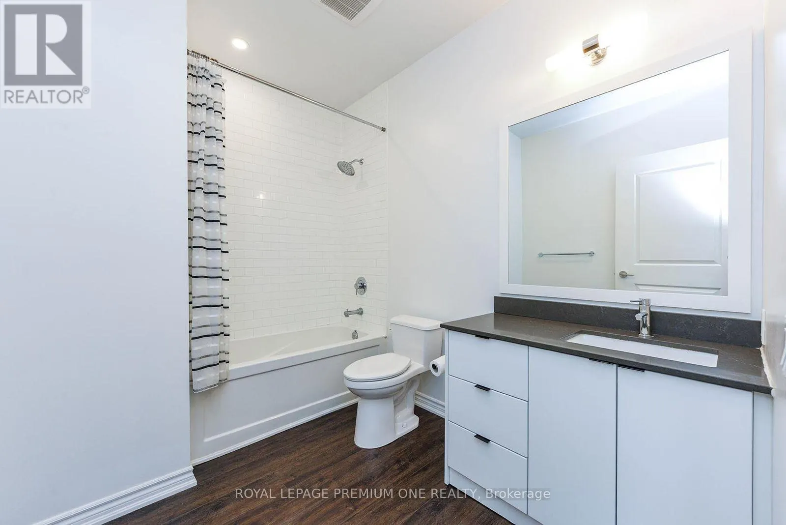 508 - 571 PRINCE EDWARD DRIVE