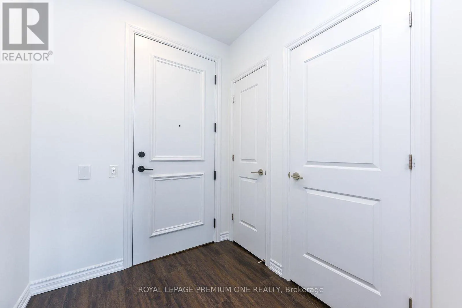 508 - 571 PRINCE EDWARD DRIVE