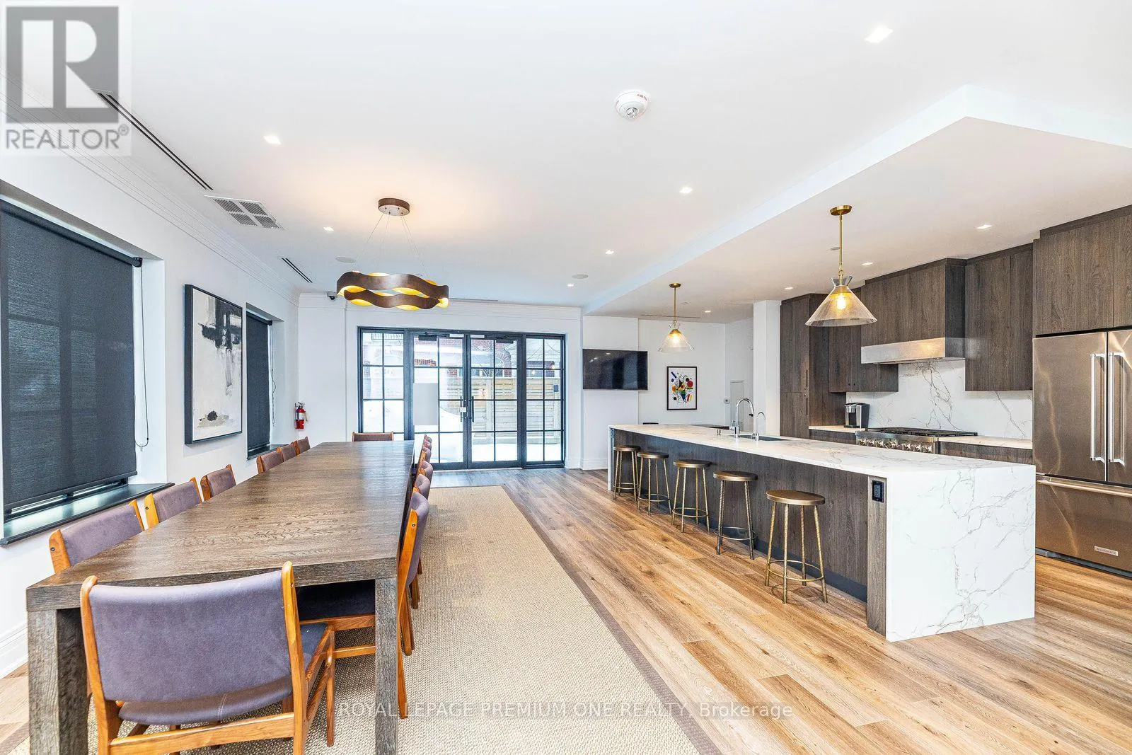 508 - 571 PRINCE EDWARD DRIVE
