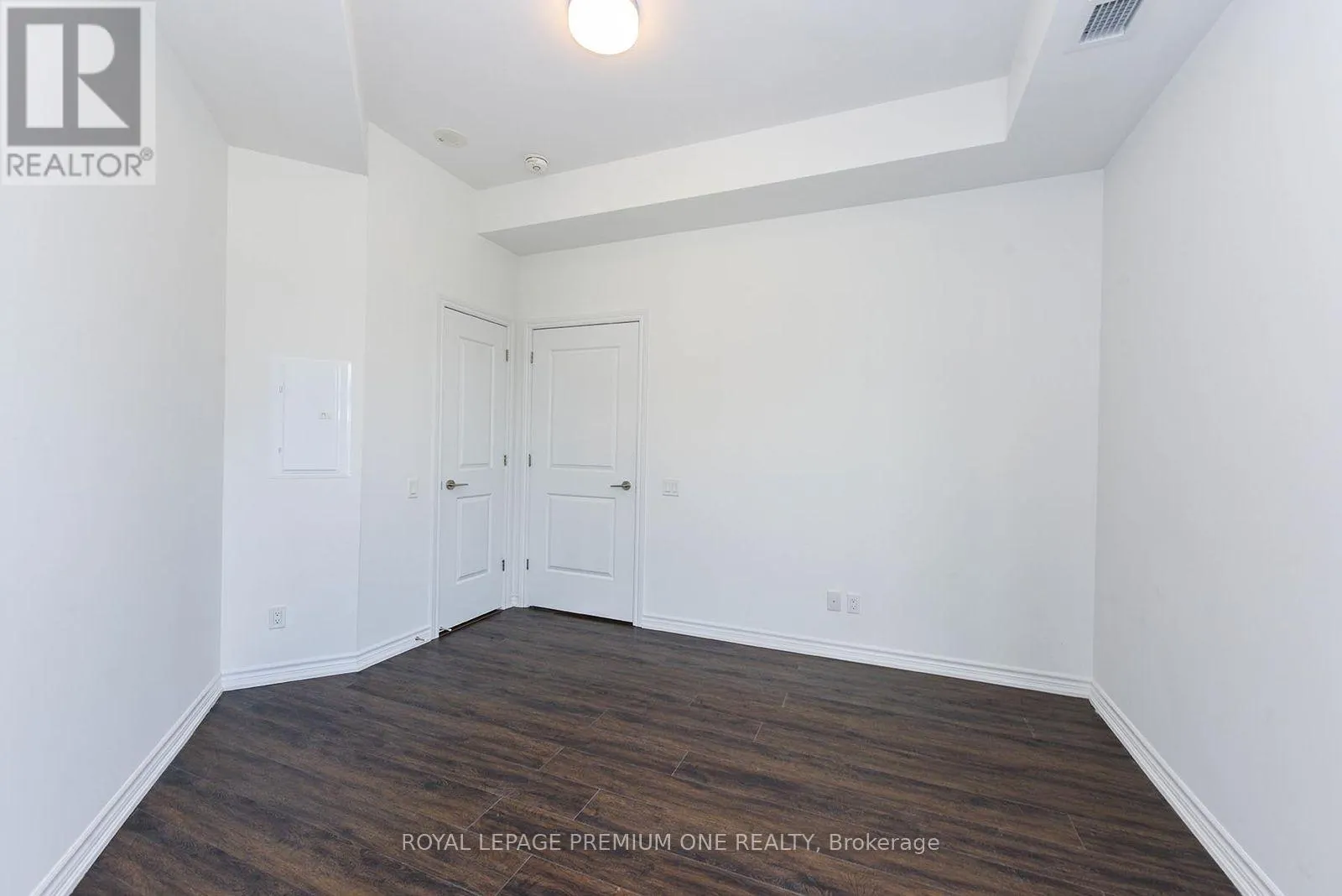 508 - 571 PRINCE EDWARD DRIVE