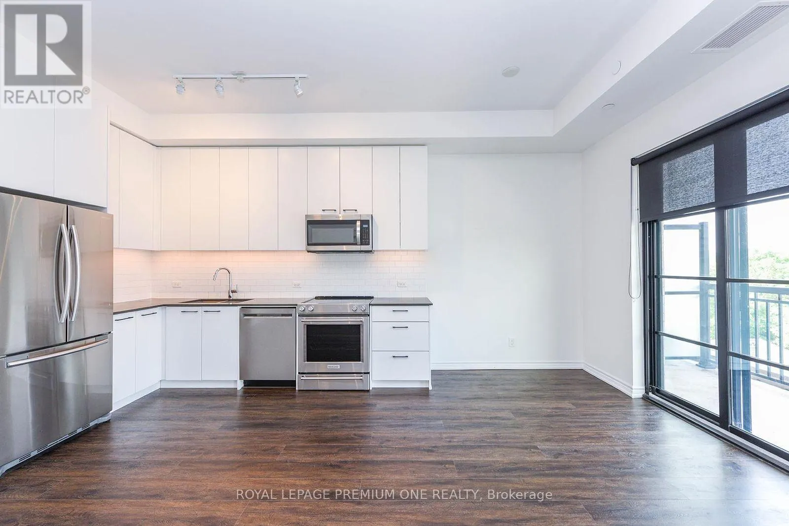 508 - 571 PRINCE EDWARD DRIVE