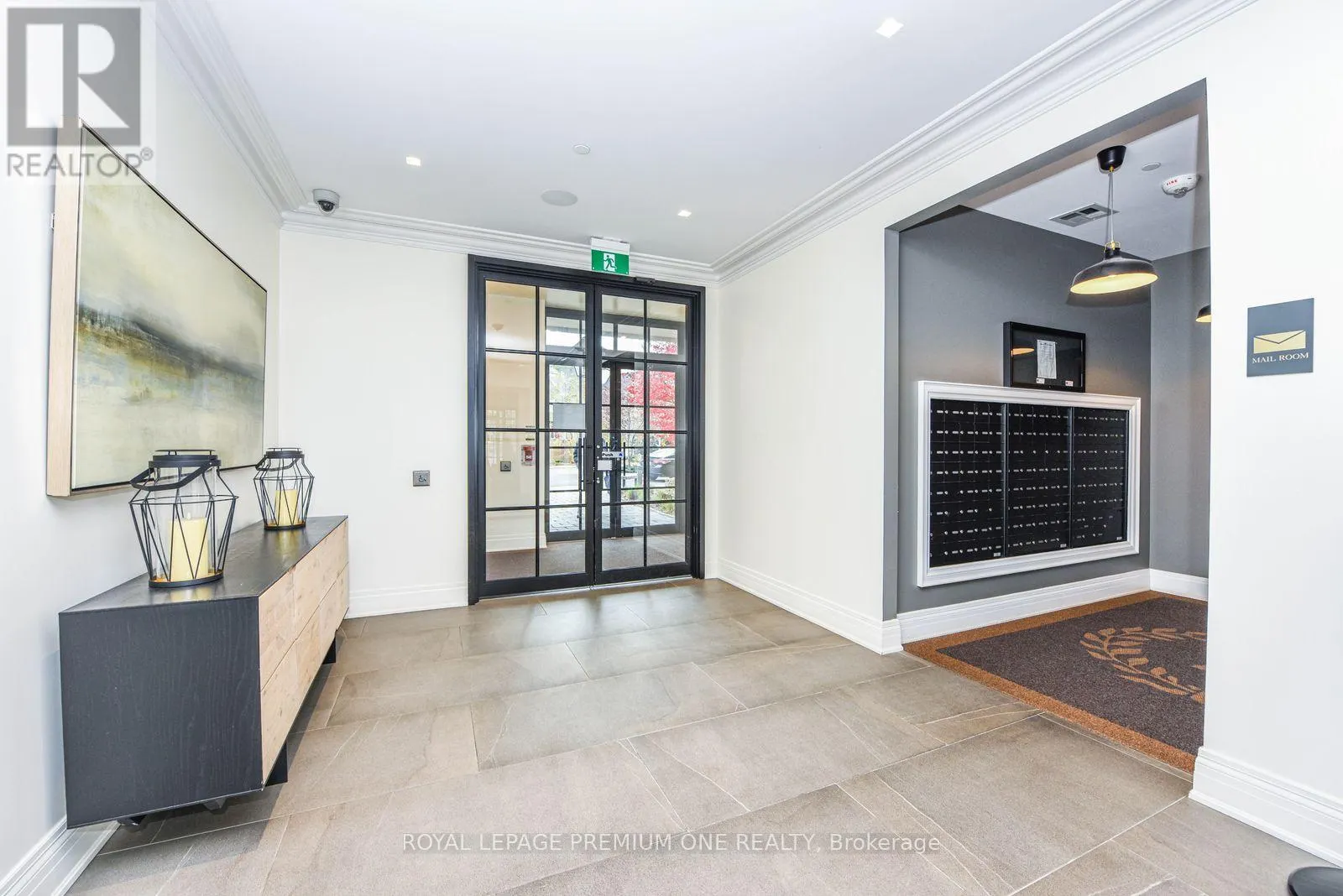 508 - 571 PRINCE EDWARD DRIVE