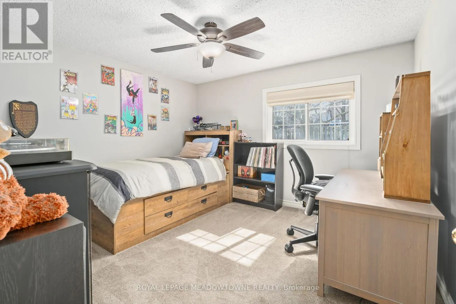 32 JOYCELYN CRESCENT