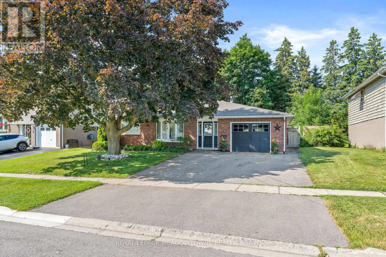 32 JOYCELYN CRESCENT