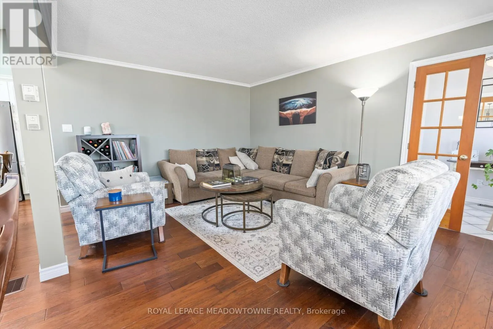 32 JOYCELYN CRESCENT