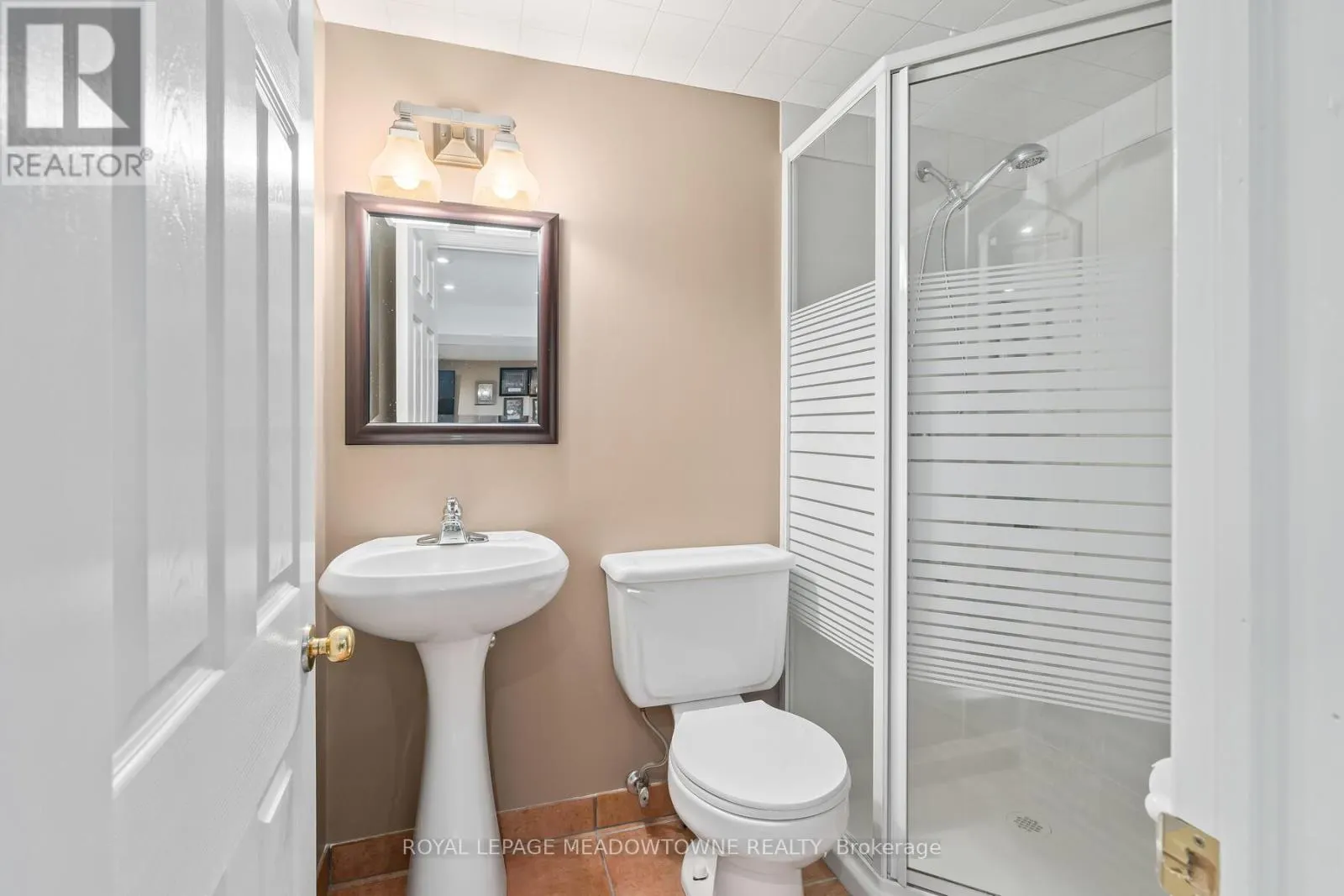 32 JOYCELYN CRESCENT