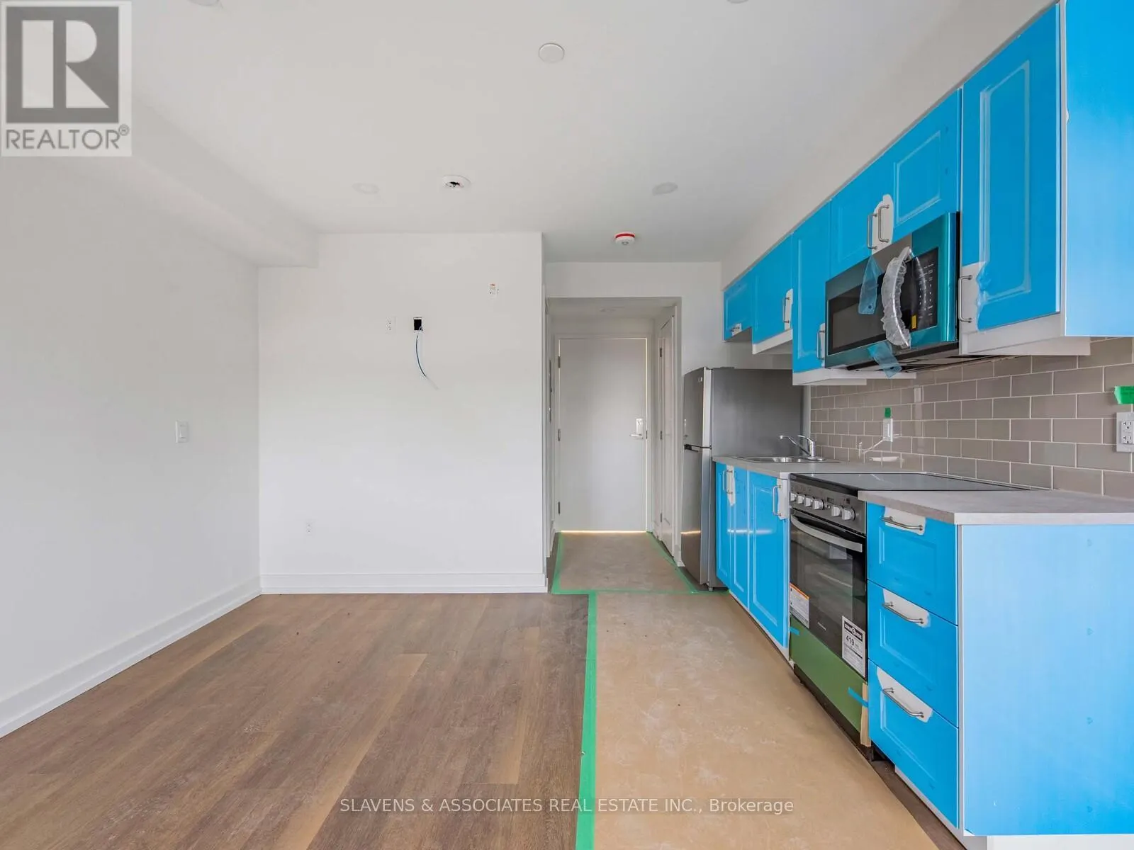 1 BLUE GOOSE STREET