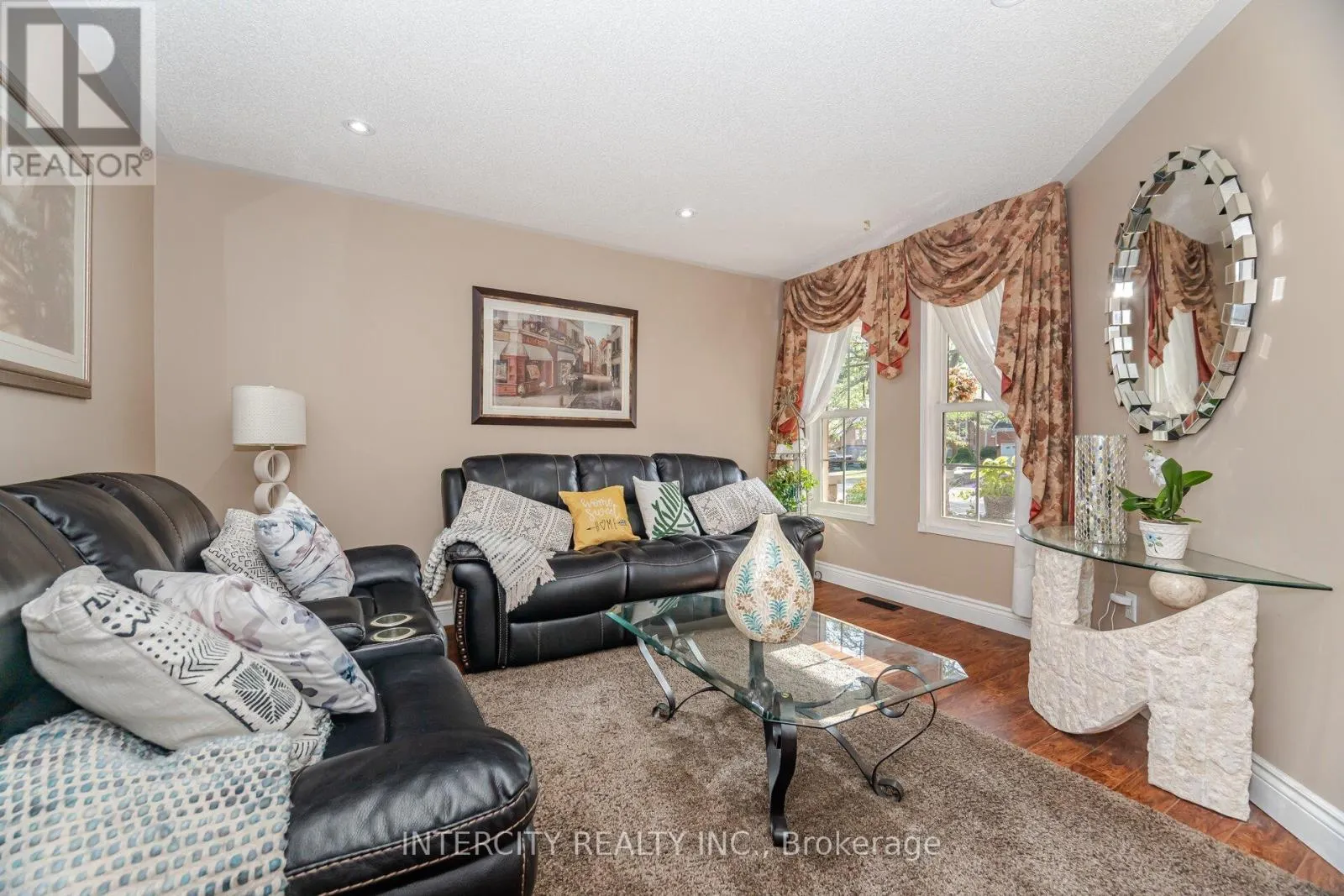 19 ASPENWOOD TRAIL