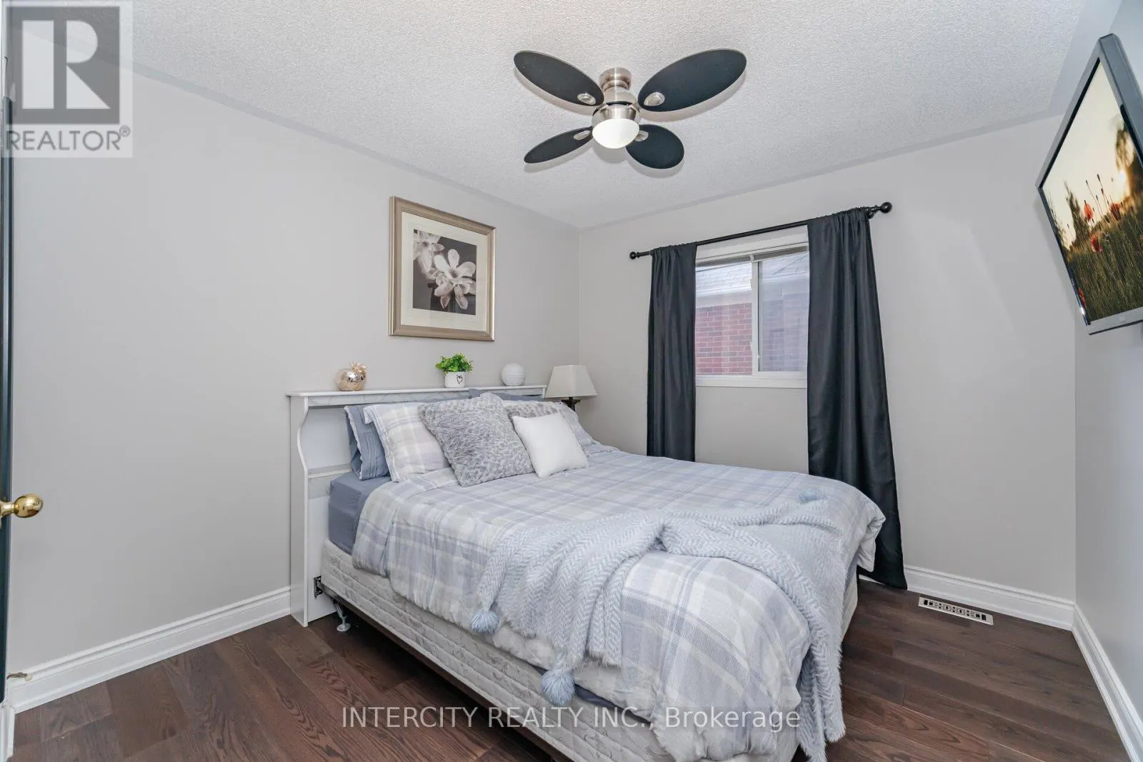 19 ASPENWOOD TRAIL