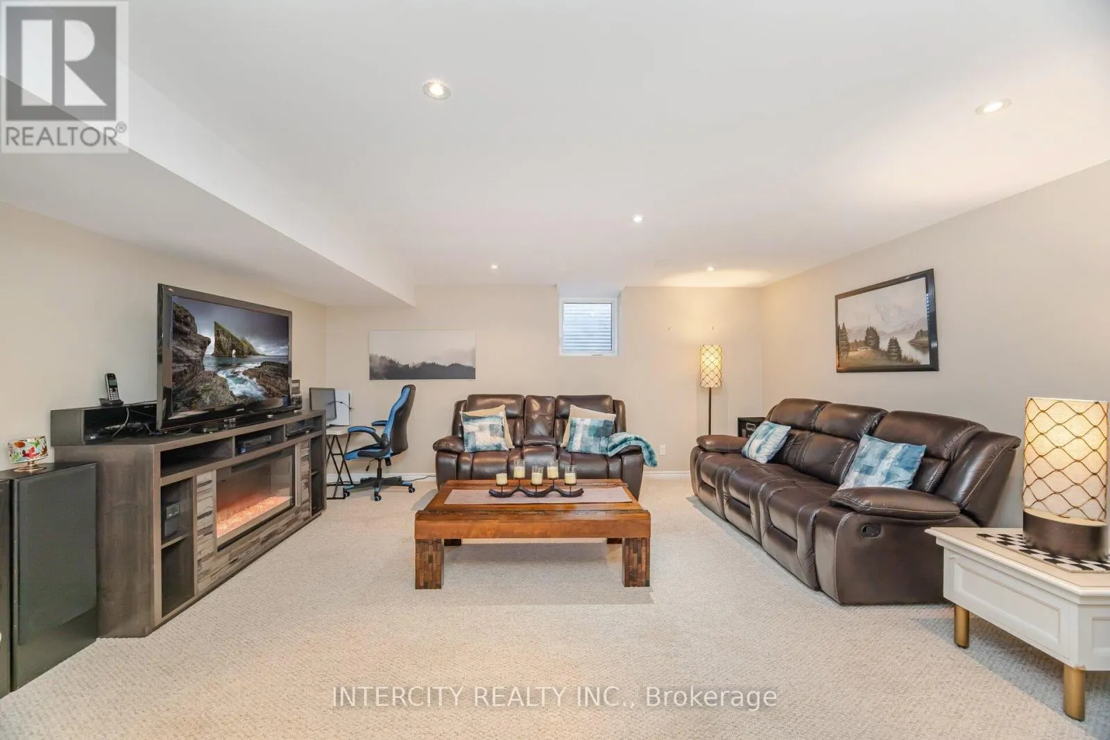 19 ASPENWOOD TRAIL