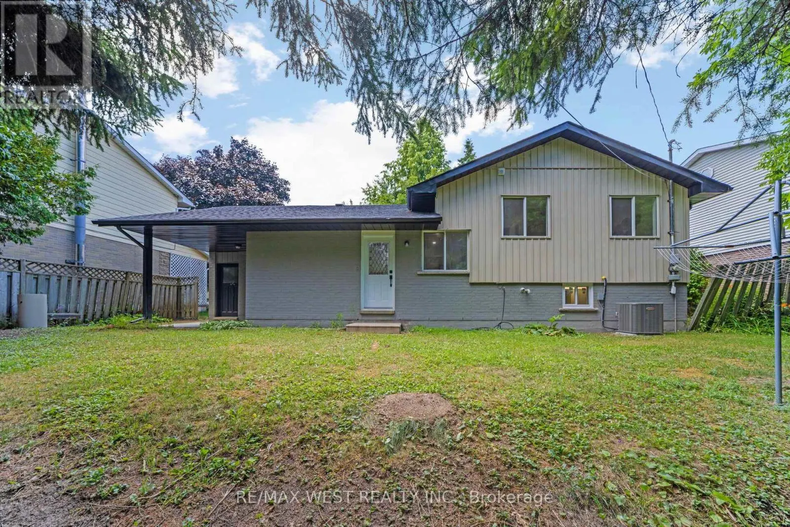 15 ERINDALE AVENUE