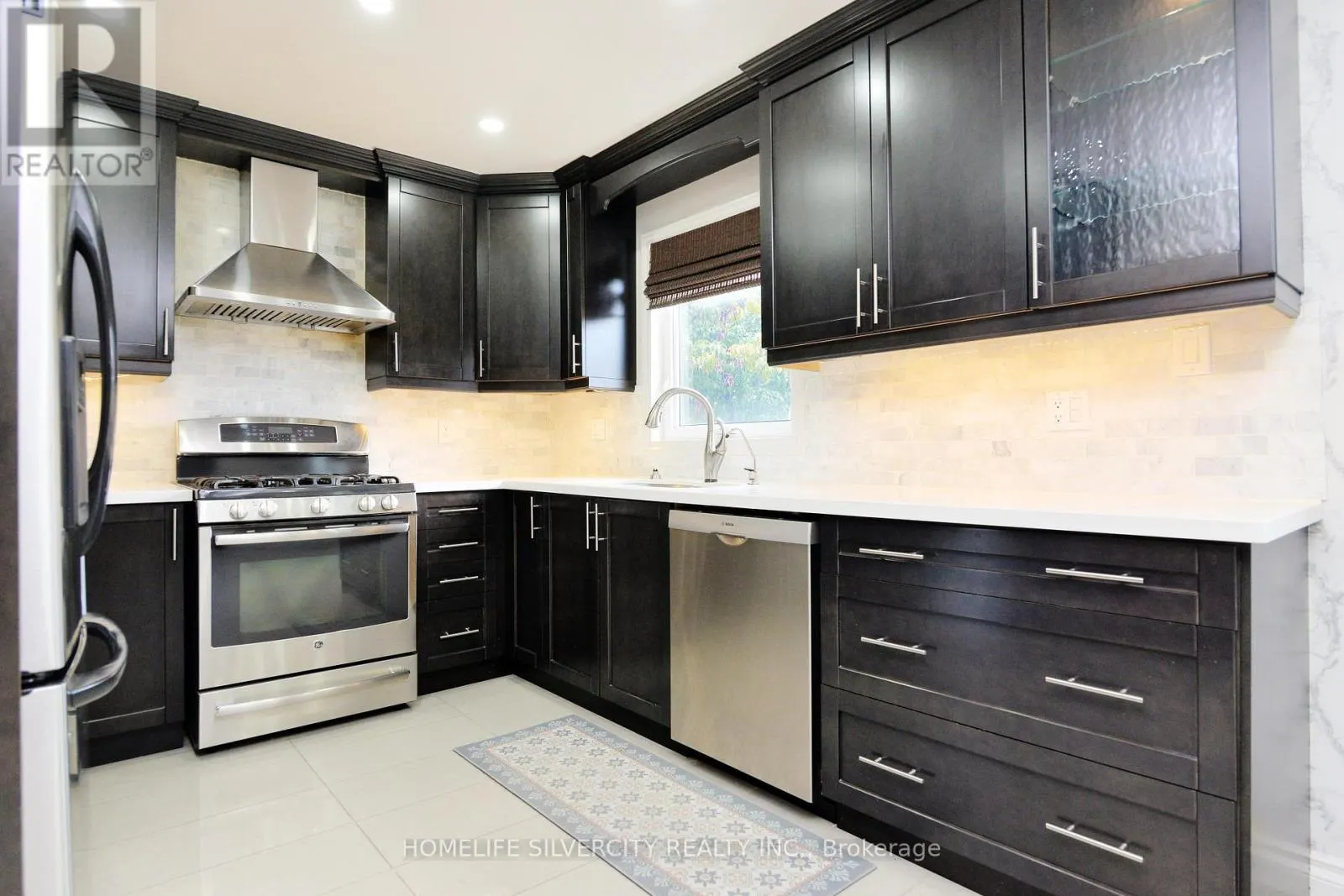 38 ESPOSITO DRIVE