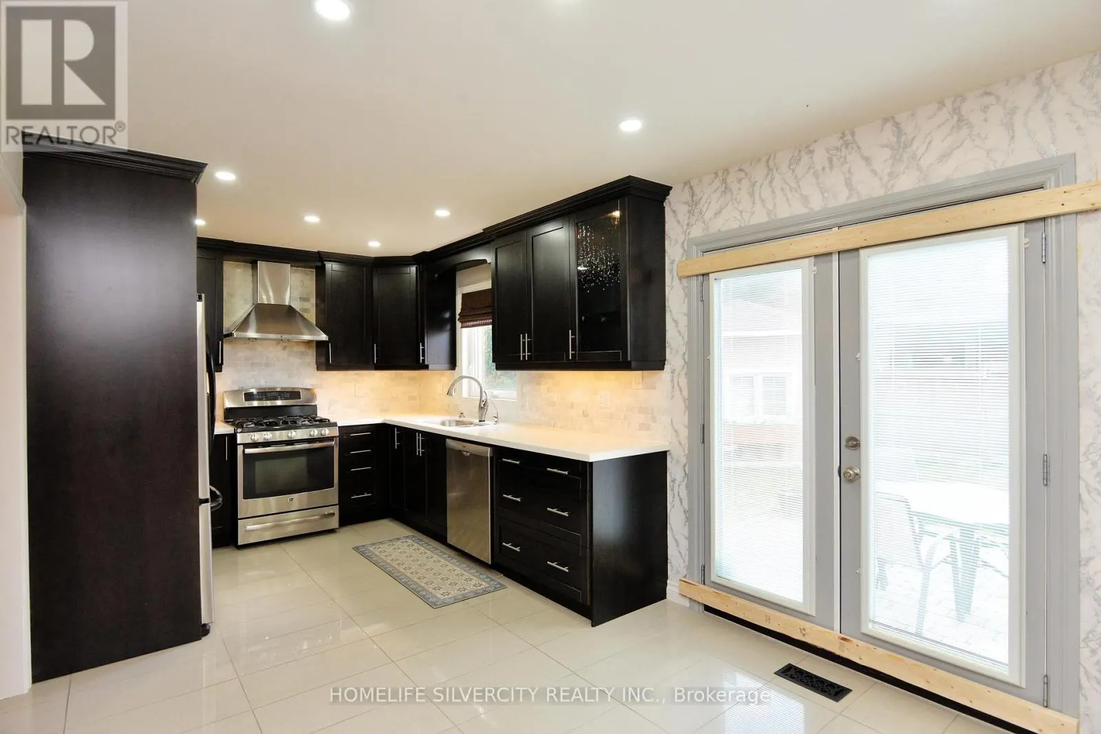 38 ESPOSITO DRIVE
