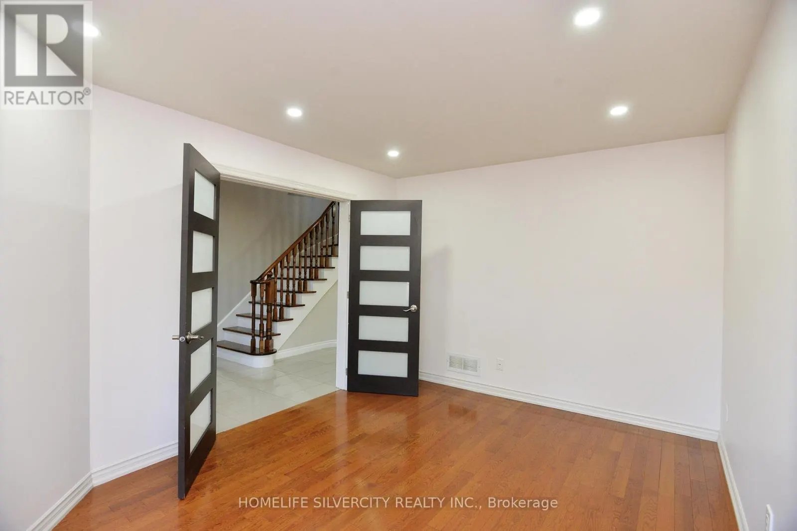 38 ESPOSITO DRIVE