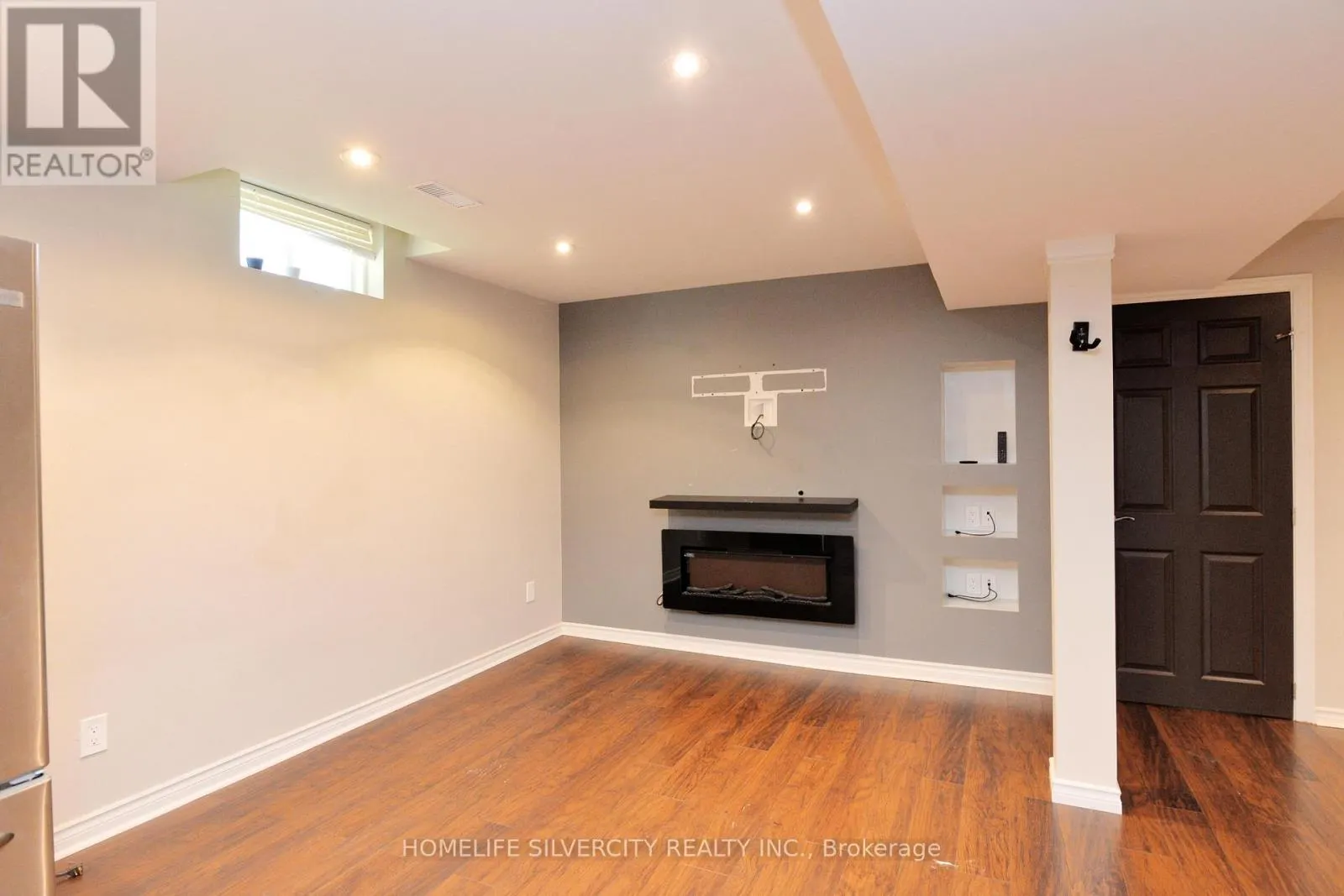 38 ESPOSITO DRIVE