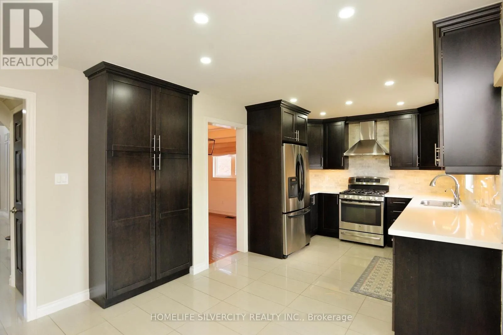 38 ESPOSITO DRIVE