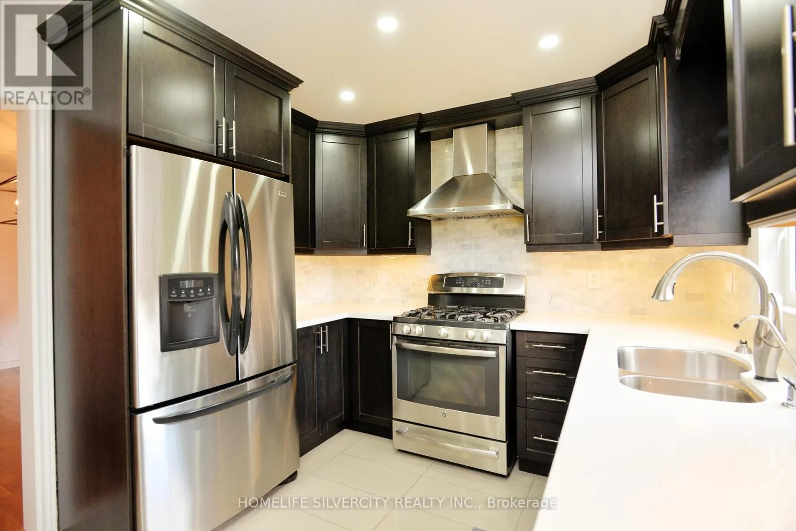38 ESPOSITO DRIVE