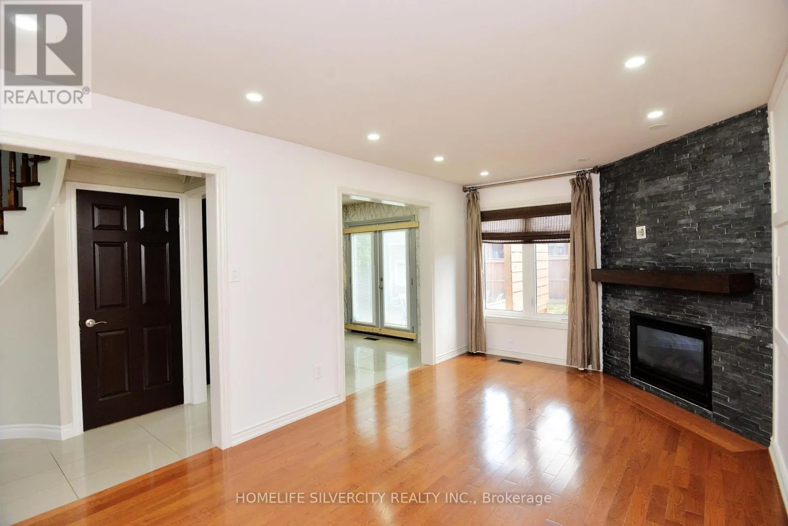 38 ESPOSITO DRIVE