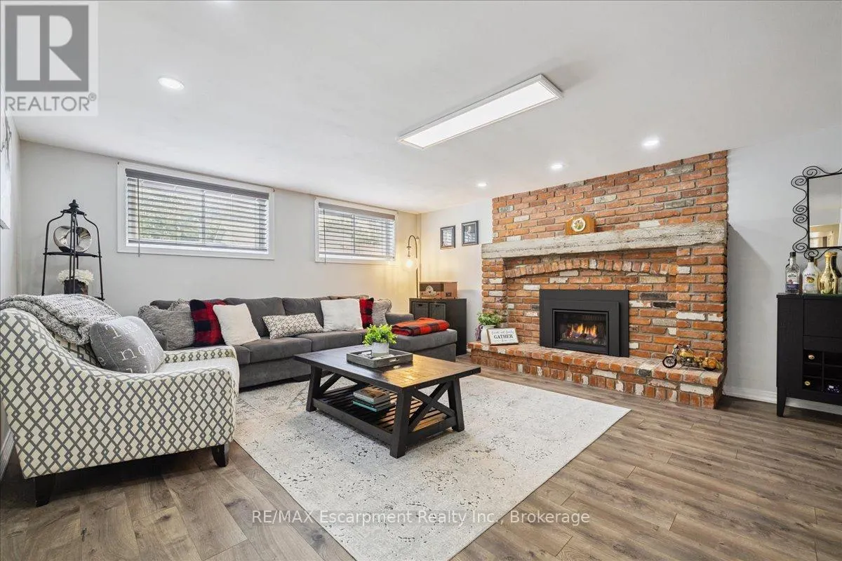 755 PARKER CRESCENT