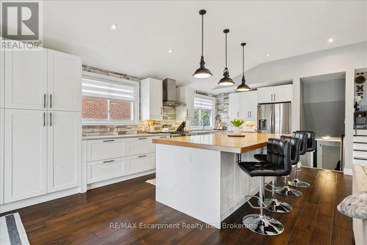 755 PARKER CRESCENT