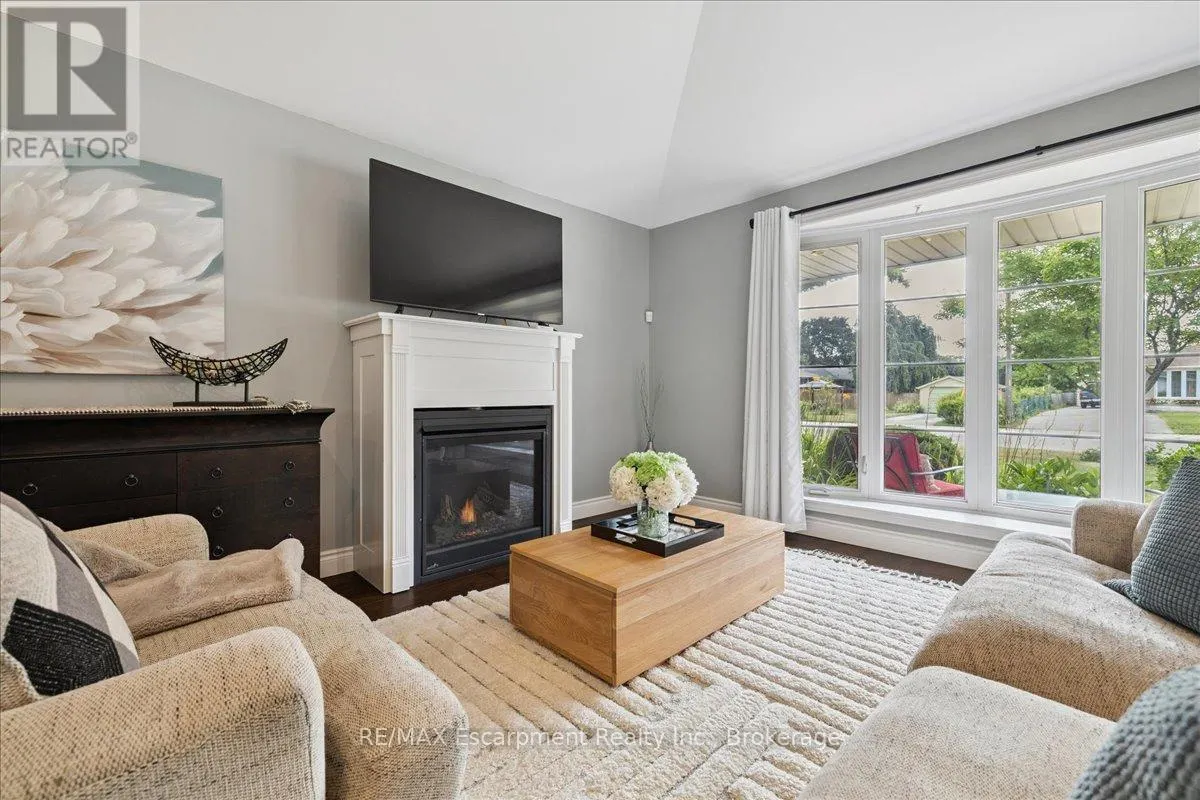 755 PARKER CRESCENT