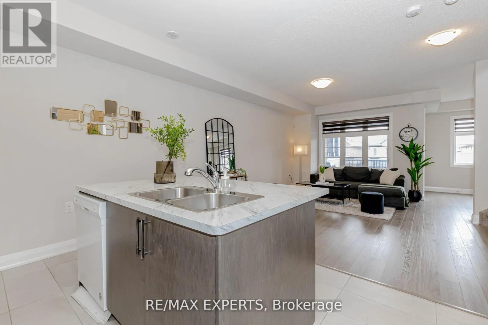 92 DEER RIDGE TRAIL