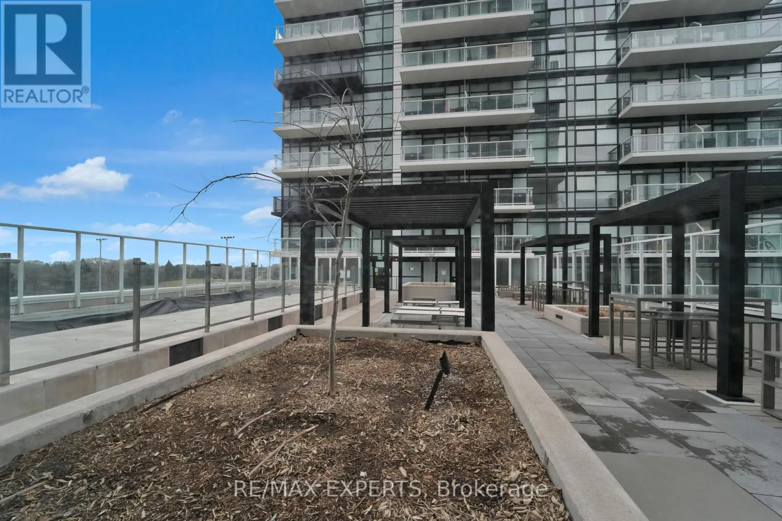1504 - 251 MANITOBA STREET