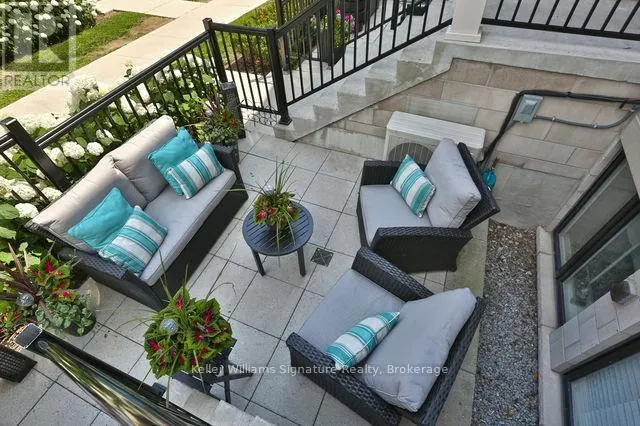 90 - 30 CARNATION AVENUE, #90