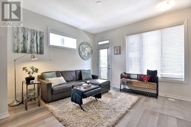 90 - 30 CARNATION AVENUE, #90
