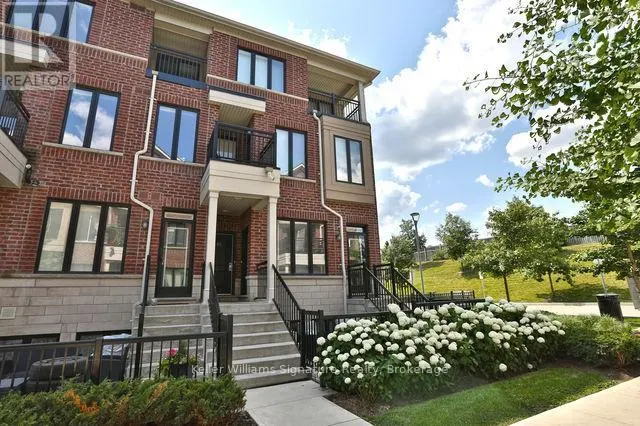 90 - 30 CARNATION AVENUE, #90